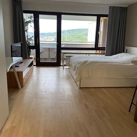 Freshly Renovated Studio Apartment - Top Location In Weinstadt Exterior foto